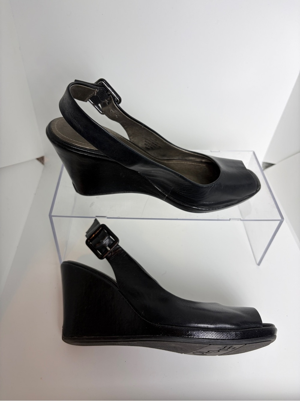Kenneth Cole Reaction Slingback Wedge Heels in Black; Classic Comfort Size 8